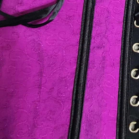 Beautiful Violet Corset - Picture 14 of 14